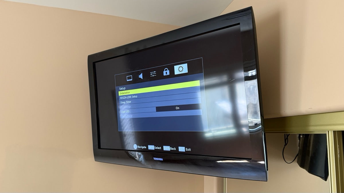 Toshiba 32-inch LED TV