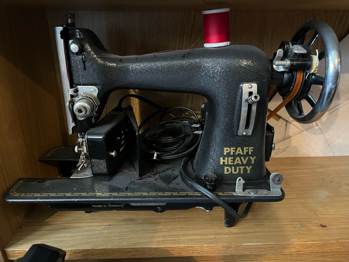 Pfaff Heavy Duty Sewing Machine